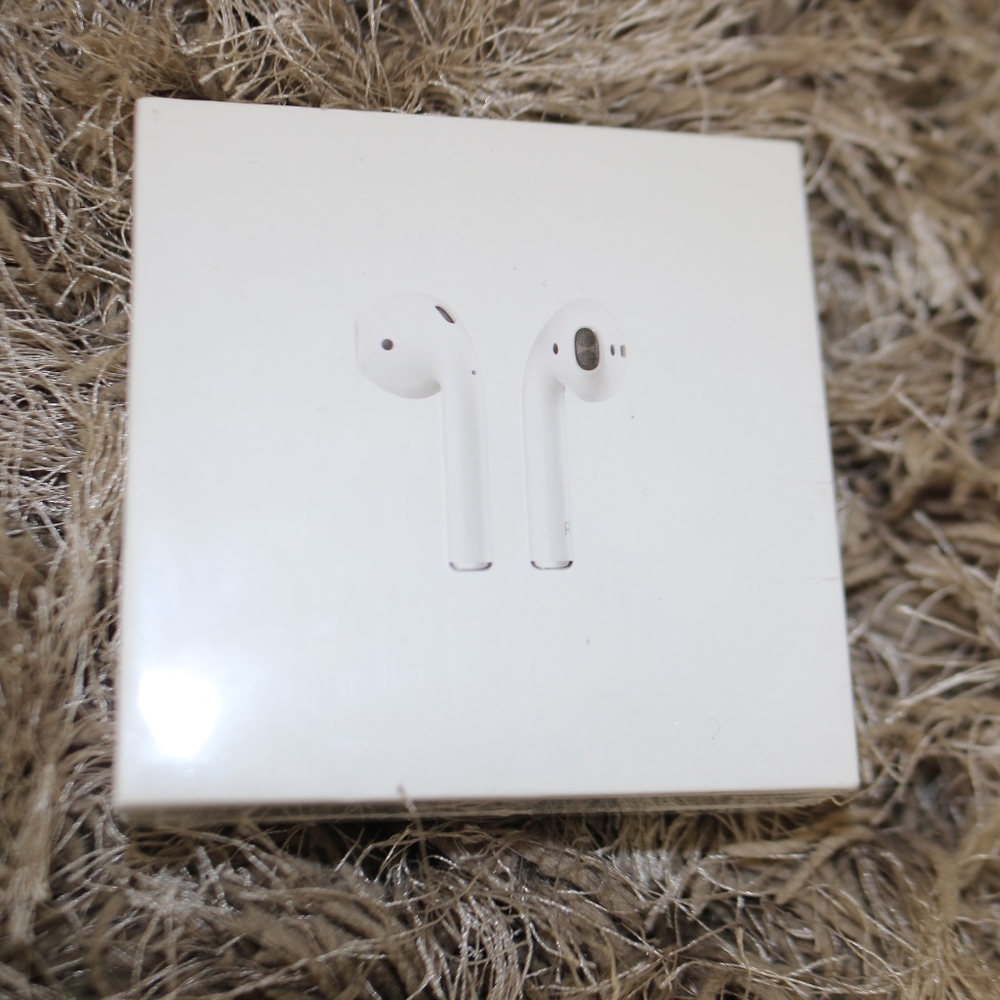 Apple AirPods *Brand New
